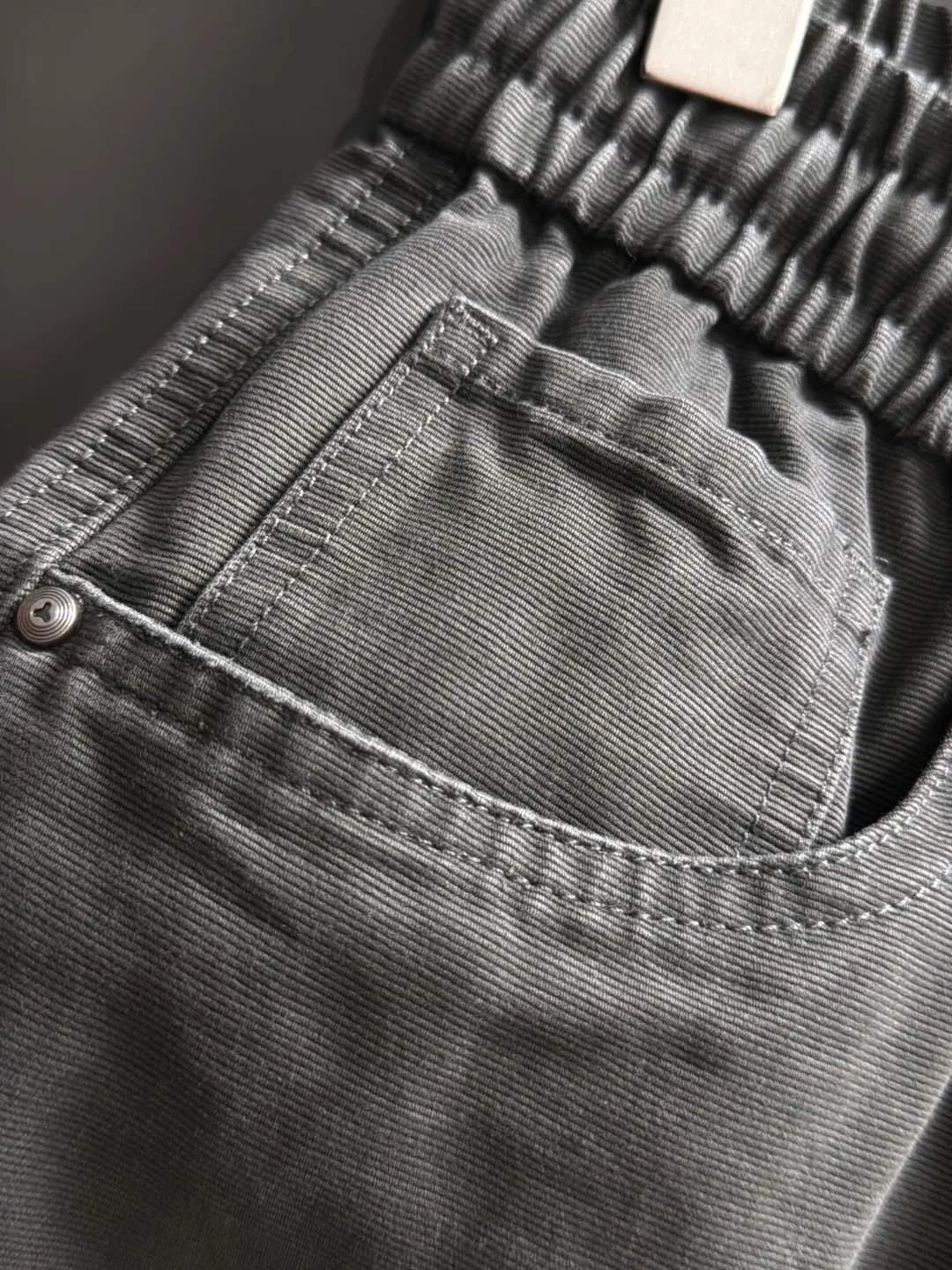 Next day shipment P160 Premium Burberry 2026 Spring/Summer New Arrival elastic band casual shorts, counter-customized fabrics Breathable, high comfort, impeccable details, brand element design concept, reflecting high quality. It feels delicate and soft! It presents a casual cut and the upper body shape is great! Sizes:S-3XL